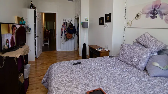 Rented by Nooklyn NYC LLC | media 17