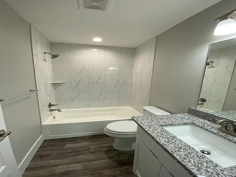 411 S Fannin Ave #411 — Photo 15