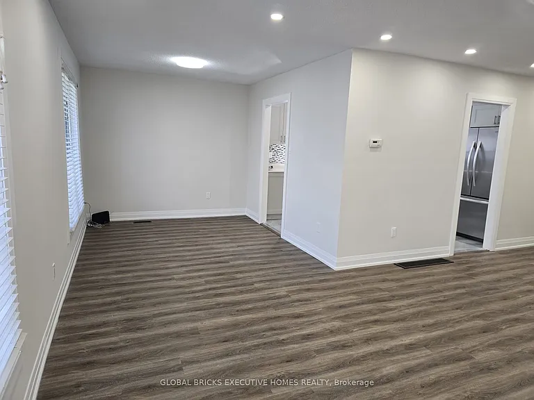 3285 Lansdown Dr #MAIN — Photo 6