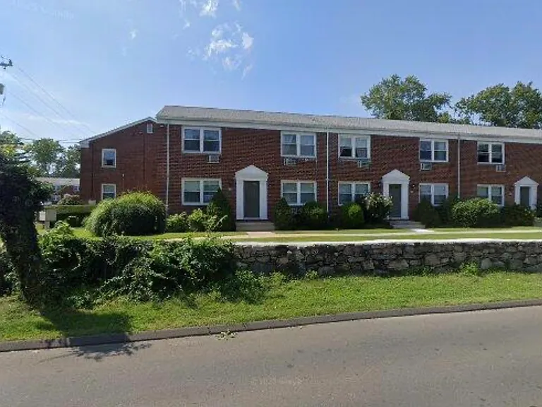 323 Hamilton Ave — Photo 1