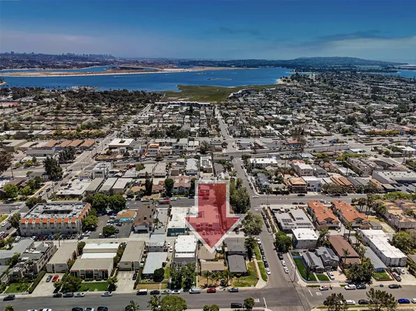 2109-11 Felspar St, San Diego, CA 92109
