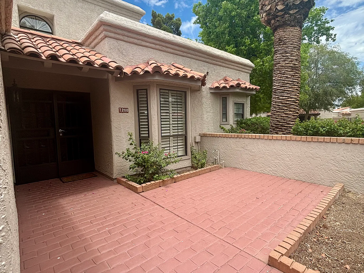3 bed, 2463 sqft, $4,500 — Photo 2