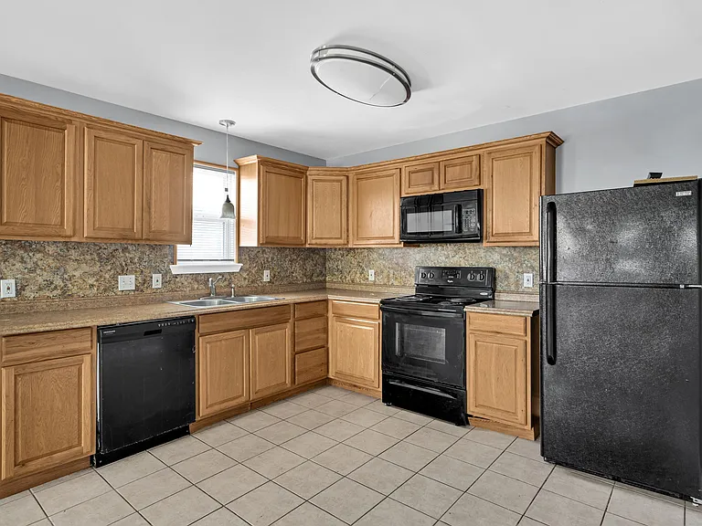 5151 Saint Anthony Ave — Photo 4