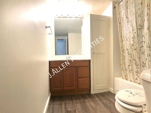 4th image of 700 S 4th St Lot 8