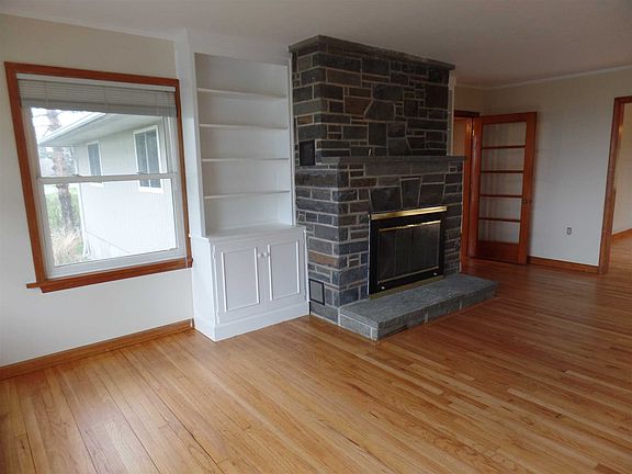 5th image of 28 Cochran Hill Rd