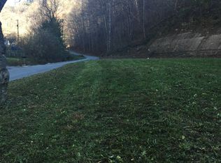 2031 Powells Crk, Pikeville, KY 41501