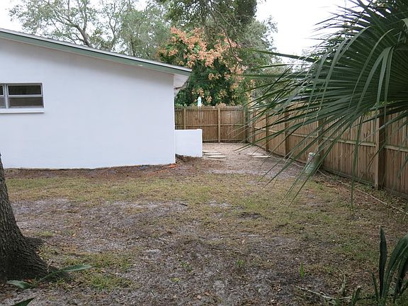 4th image of 606 Dogwood Ct
