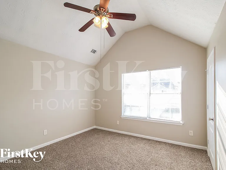 7424 Garnet Dr — Photo 15