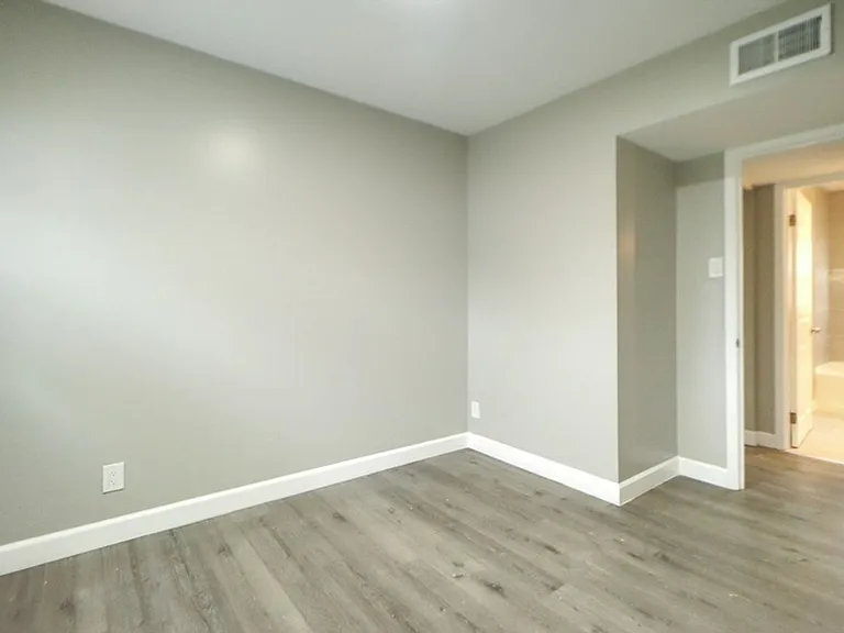 4089 Polk St — Photo 6