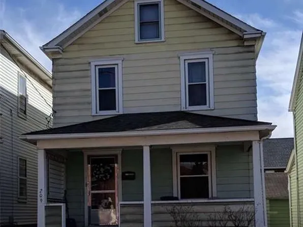 209 Hickory Way, Ellwood City, PA 16117