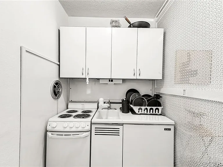 3635 Cantrell Rd NE #4 — Photo 7