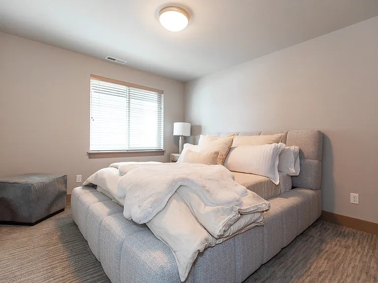 5468 Westmorland Dr — Photo 22