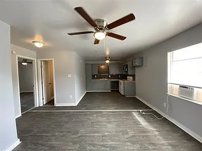 800 W Washington St #4 — Photo 48