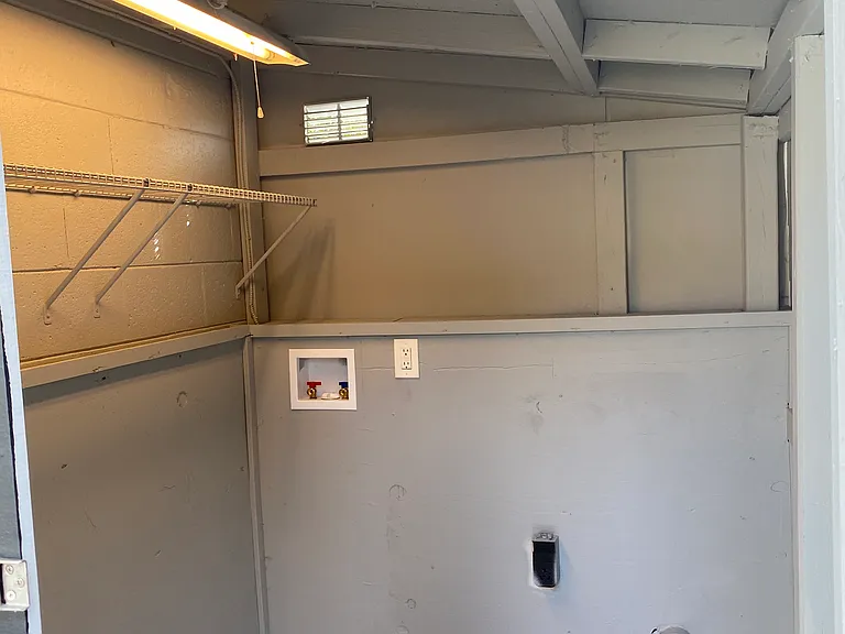 3209 Corby St — Photo 14