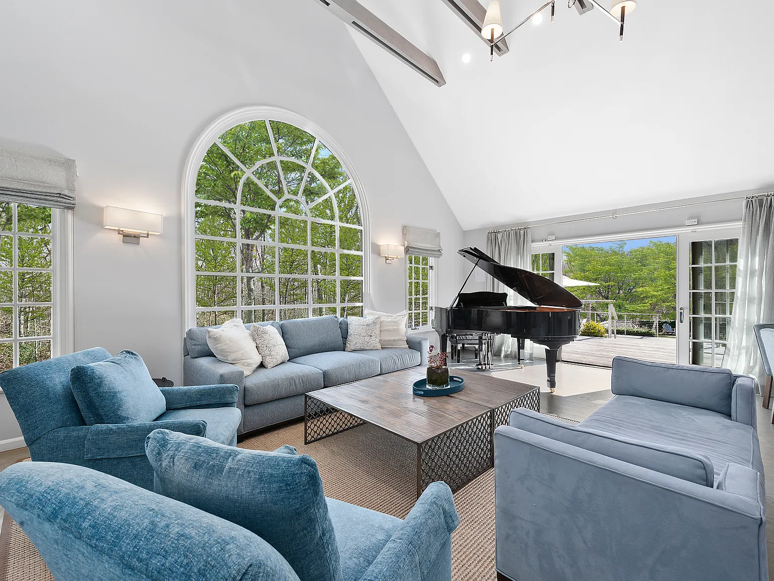 Bridgehampton Modern Rental — Photo 3