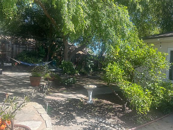 4th image of 7657 Glencrest Dr #1