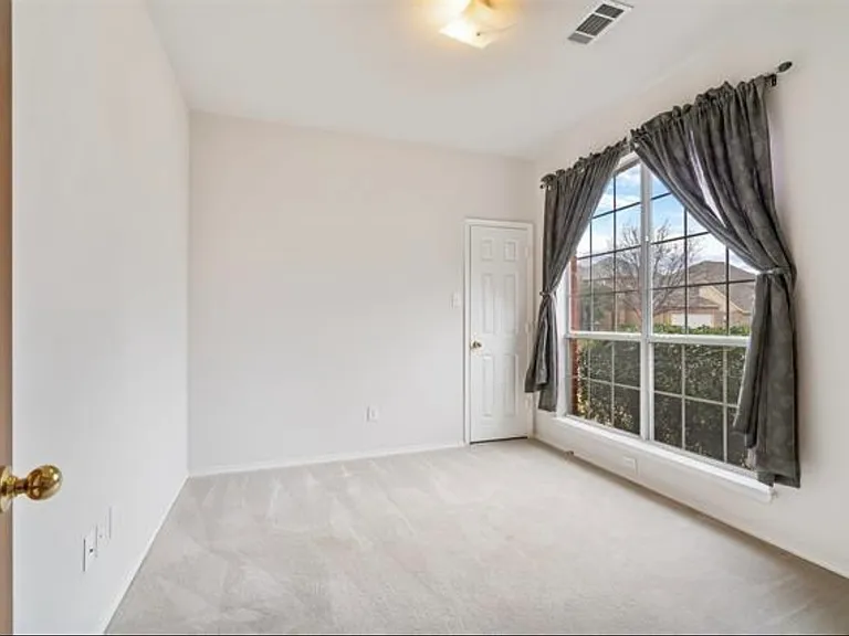 913 Soccer Dr — Photo 15