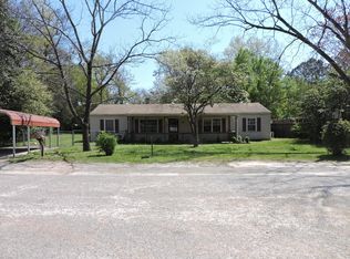 34 Center St, Williston, SC 29853