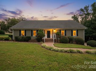 3718 Club House Dr NE, Conover, NC 28613