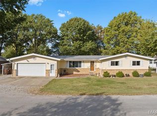 4 Meadowlark Dr, Benld, IL 62009