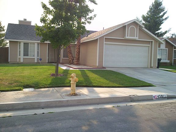 3rd image of 45911 Schamise St