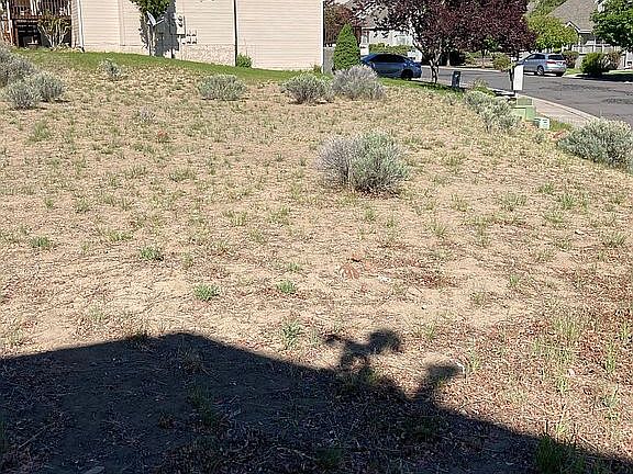 4th image of N Hills Dr #3809