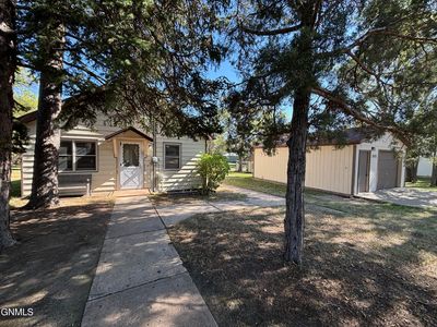 101 2nd Ave NE, Golden Valley, ND, 58541