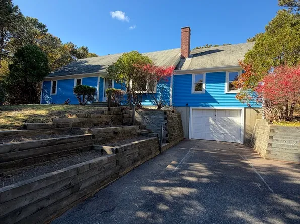 25 Clifford Pl, Chatham, MA 02633