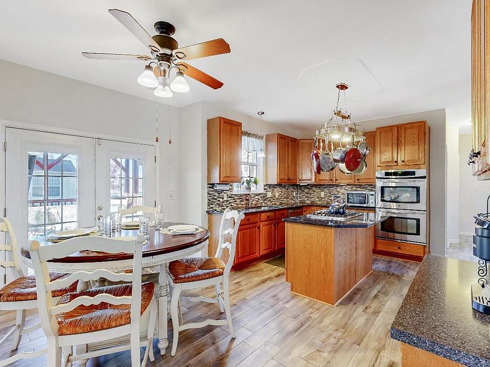1st image of 1 Hogan Cir