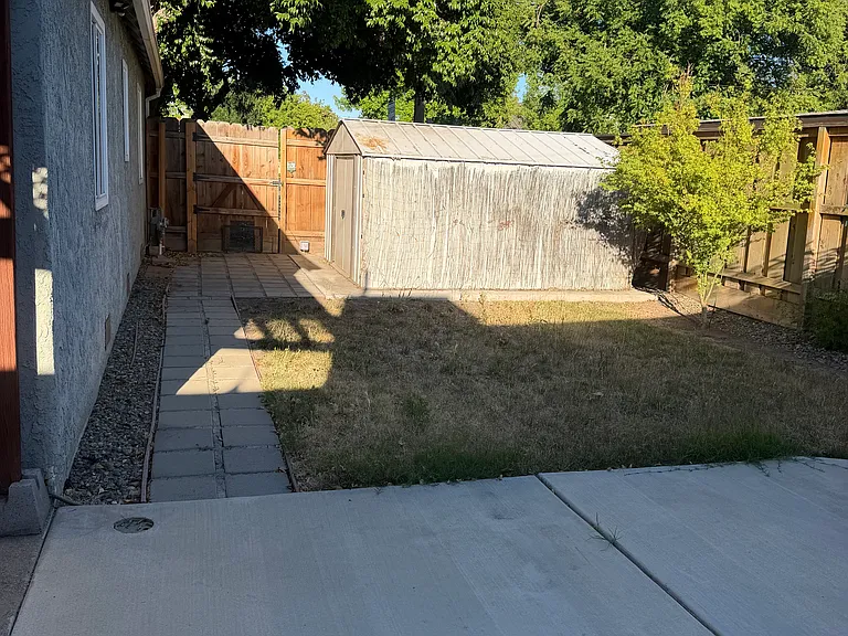 1123 Tully Rd — Photo 15