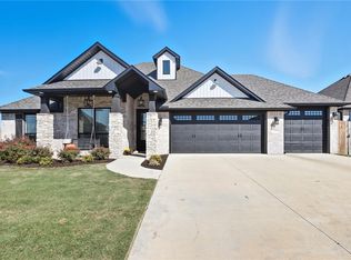 1908 Crump St, Pea Ridge, AR 72751