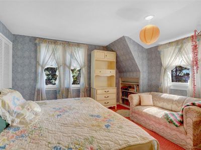 3 Oldwood Road, Port Washington, NY, 11050