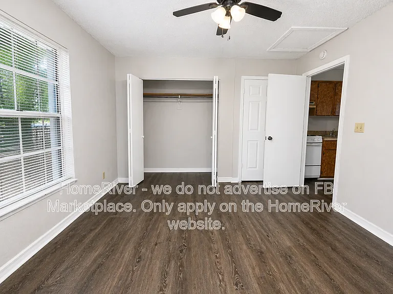 3405 N 34th St #C — Photo 4