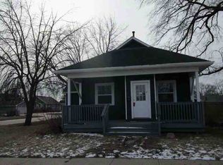 206 3rd St SE, Altoona, IA 50009