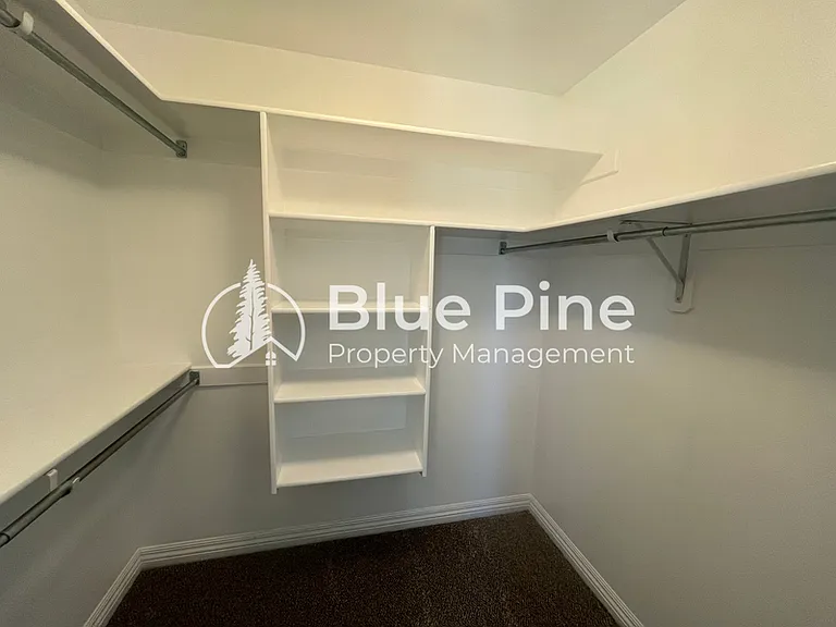 1941 N Oakbrook Rd — Photo 11