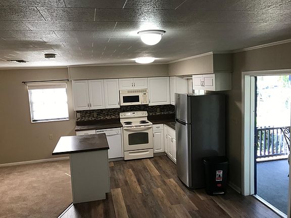 4th image of 1503 Crest Ct