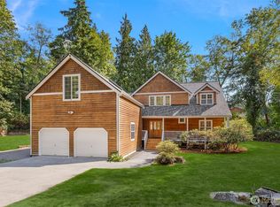 20920 Kingston St NE, Indianola, WA 98342