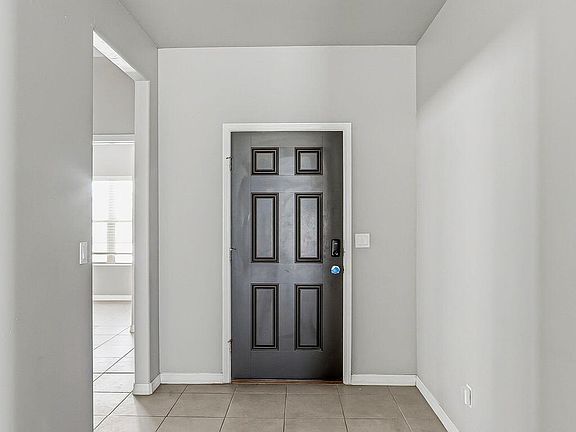 5th image of 911 Greenbury Pl