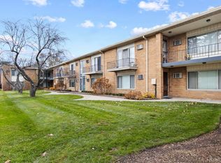 2859 E Maple Rd APT 7, Birmingham, MI 48009