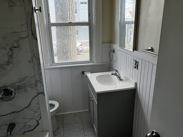 64 Eaton Pl #2 — Photo 25