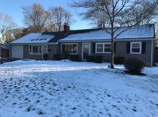 8 Western Ave, Barrington, RI 02806