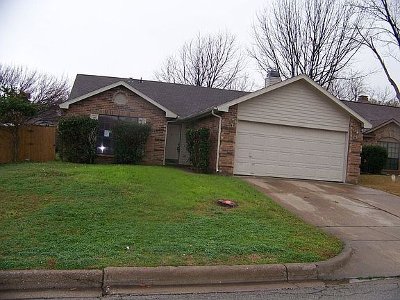 5th image of 4128 Staghorn Cir N