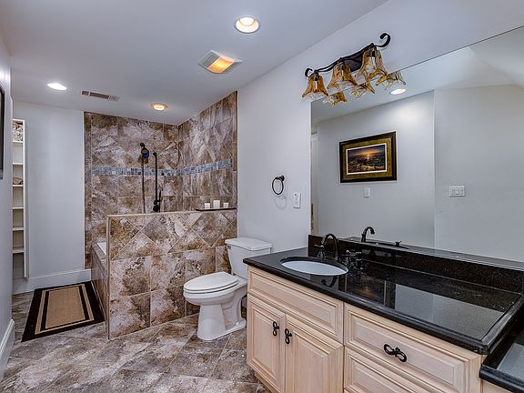 5th image of 124 Orchard Park Dr