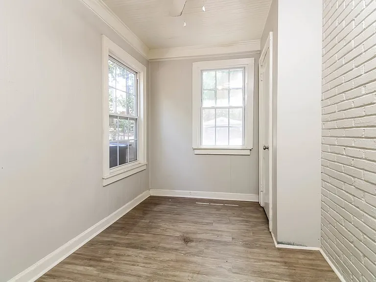 1 Hillcrest Ave — Photo 6