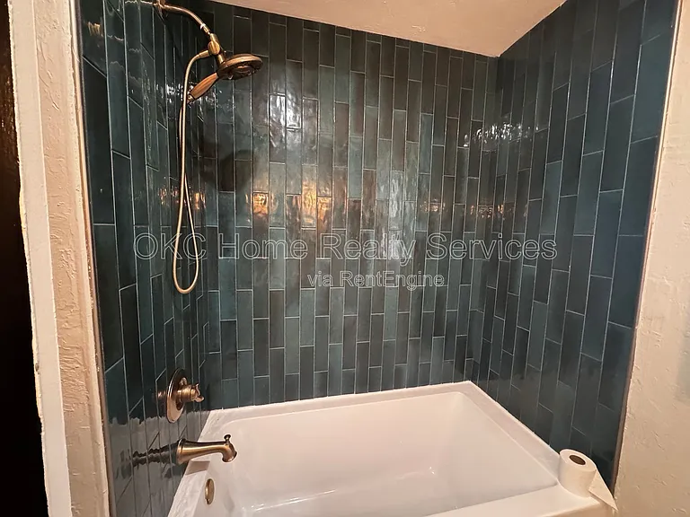 2854 NW 19th St #2854 — Photo 9