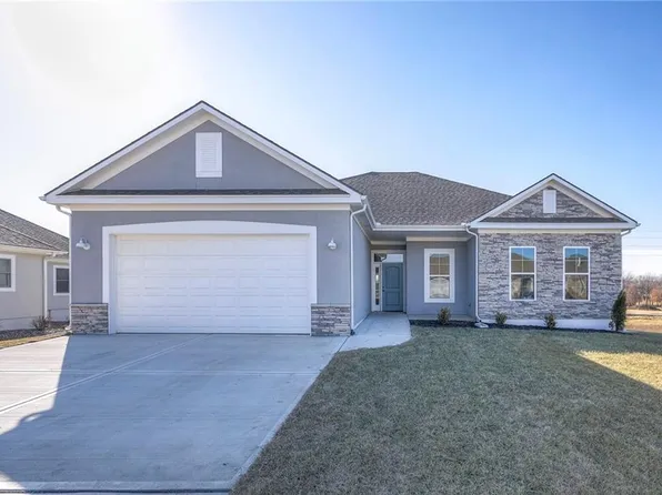 11407 Trevor Dr, Peculiar, MO 64078