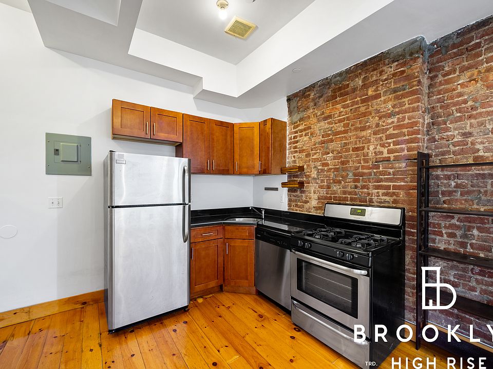 1st image of 600 Saint Marks Ave APT 4R