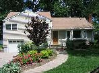 5 S Wickom Dr, Westfield, NJ 07090