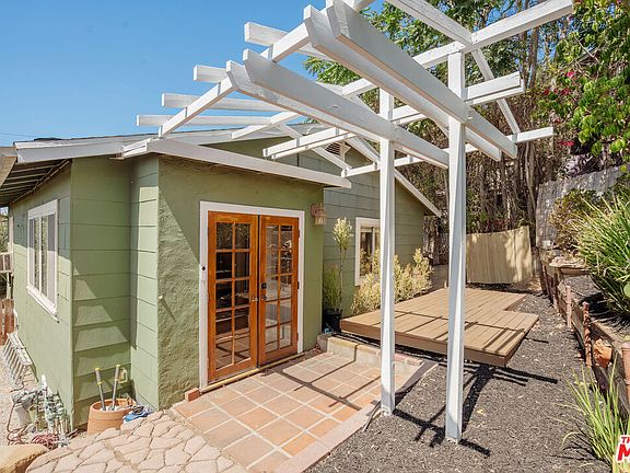 4th image of 2306 Loma Vista Pl