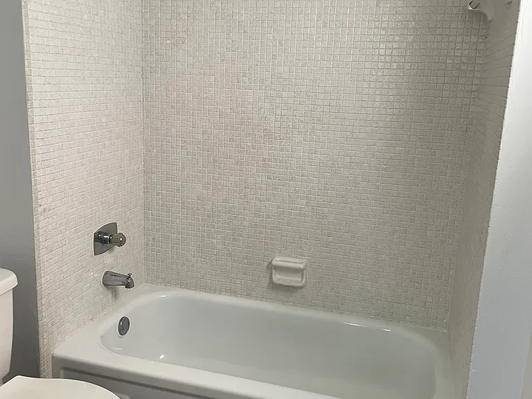 114 Royal Park Dr #2A — Photo 12